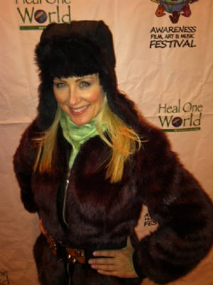 SUNDANCE2013/HEALCARPETCOAT.jpeg